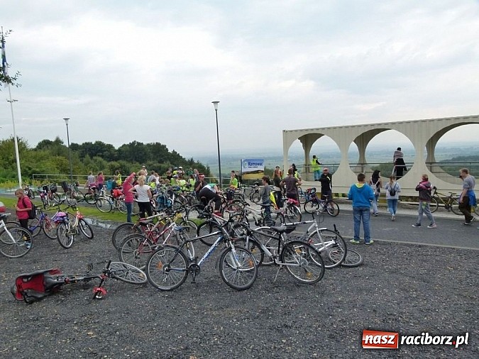 Zdjęcie w galerii na portalu naszraciborz.pl: Rajd rowerowy na otwarcie punktu widokowego wiadomości z regionu