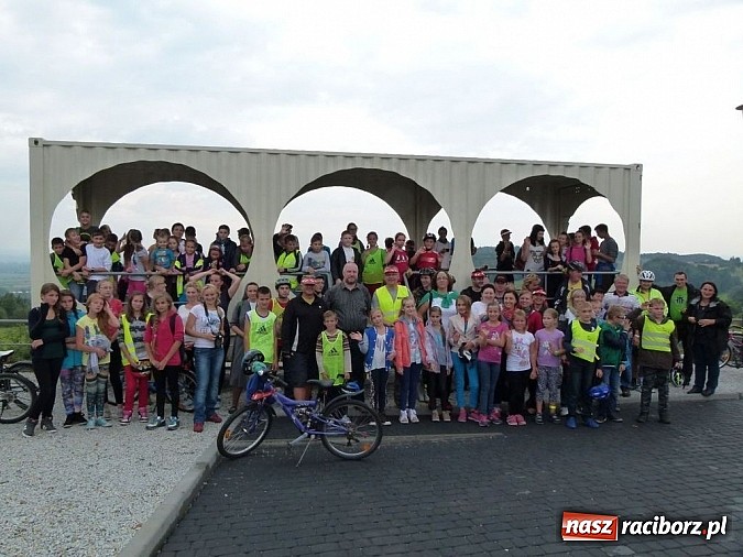 Zdjęcie w galerii na portalu naszraciborz.pl: Rajd rowerowy na otwarcie punktu widokowego wiadomości z regionu