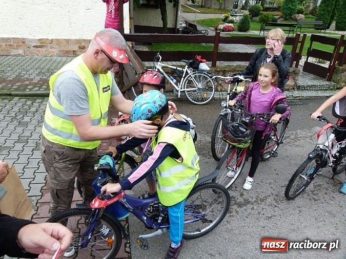 Zdjęcie w galerii na portalu naszraciborz.pl: Rajd rowerowy na otwarcie punktu widokowego wiadomości z regionu