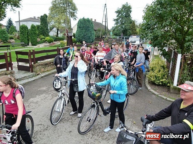 Zdjęcie w galerii na portalu naszraciborz.pl: Rajd rowerowy na otwarcie punktu widokowego wiadomości z regionu