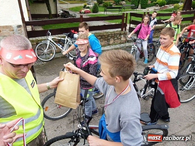 Zdjęcie w galerii na portalu naszraciborz.pl: Rajd rowerowy na otwarcie punktu widokowego wiadomości z regionu