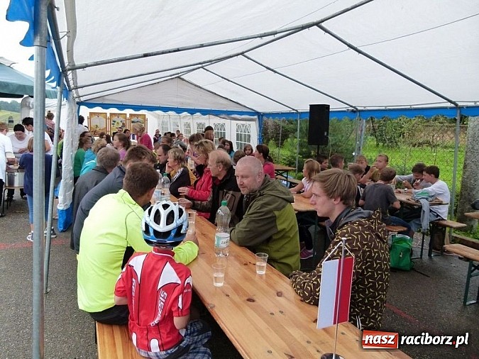 Zdjęcie w galerii na portalu naszraciborz.pl: Rajd rowerowy na otwarcie punktu widokowego wiadomości z regionu