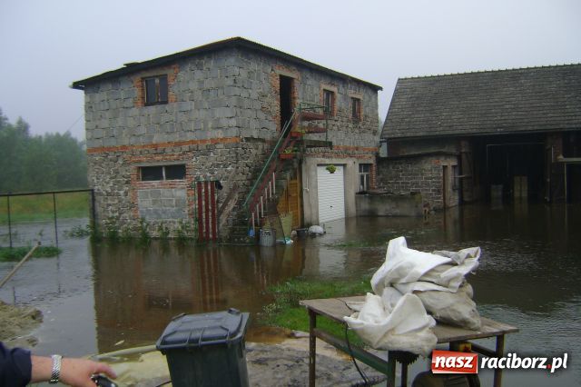 Zdjęcie w galerii na portalu naszraciborz.pl: POWÓDŹ w Nędzy - podtopione domostwa wiadomości z regionu