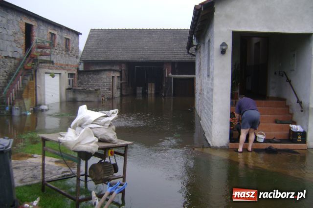 Zdjęcie w galerii na portalu naszraciborz.pl: POWÓDŹ w Nędzy - podtopione domostwa wiadomości z regionu