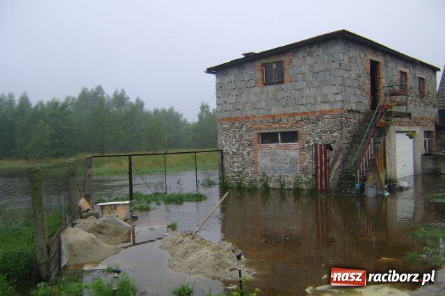 Zdjęcie w galerii na portalu naszraciborz.pl: POWÓDŹ w Nędzy - podtopione domostwa wiadomości z regionu