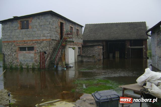 Zdjęcie w galerii na portalu naszraciborz.pl: POWÓDŹ w Nędzy - podtopione domostwa wiadomości z regionu