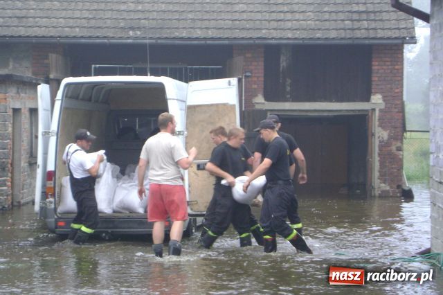 Zdjęcie w galerii na portalu naszraciborz.pl: POWÓDŹ w Nędzy - podtopione domostwa wiadomości z regionu