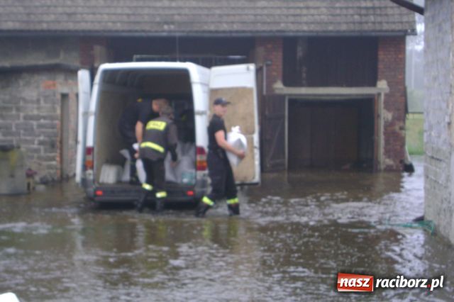 Zdjęcie w galerii na portalu naszraciborz.pl: POWÓDŹ w Nędzy - podtopione domostwa wiadomości z regionu