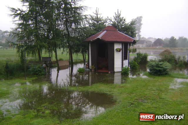 Zdjęcie w galerii na portalu naszraciborz.pl: POWÓDŹ w Nędzy - podtopione domostwa wiadomości z regionu
