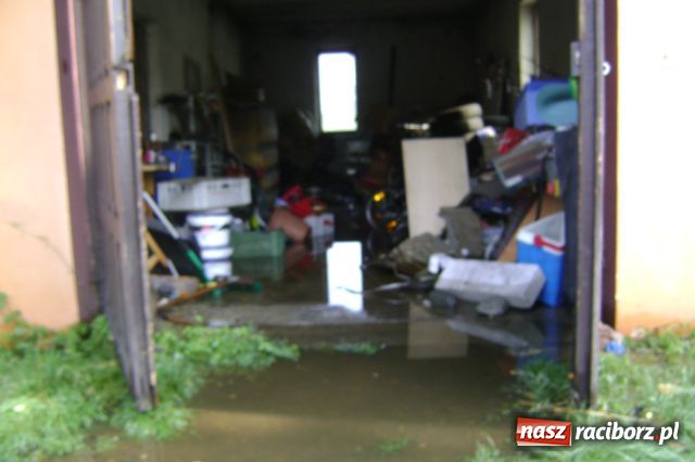 Zdjęcie w galerii na portalu naszraciborz.pl: POWÓDŹ w Nędzy - podtopione domostwa wiadomości z regionu