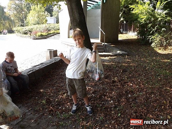 Zdjęcie w galerii na portalu naszraciborz.pl: Raciborzanie sprzątają swój mały świat! wiadomości z regionu