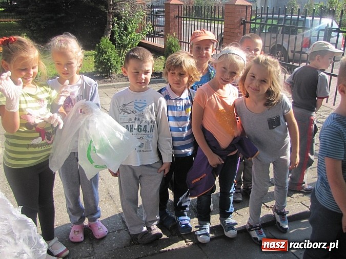 Zdjęcie w galerii na portalu naszraciborz.pl: Raciborzanie sprzątają swój mały świat! wiadomości z regionu