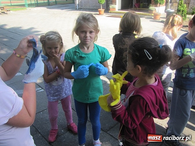 Zdjęcie w galerii na portalu naszraciborz.pl: Raciborzanie sprzątają swój mały świat! wiadomości z regionu