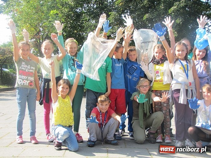 Zdjęcie w galerii na portalu naszraciborz.pl: Raciborzanie sprzątają swój mały świat! wiadomości z regionu