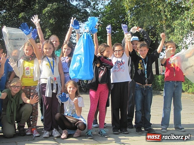 Zdjęcie w galerii na portalu naszraciborz.pl: Raciborzanie sprzątają swój mały świat! wiadomości z regionu