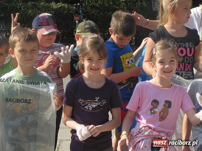 Zdjęcie w galerii na portalu naszraciborz.pl: Raciborzanie sprzątają swój mały świat! wiadomości z regionu