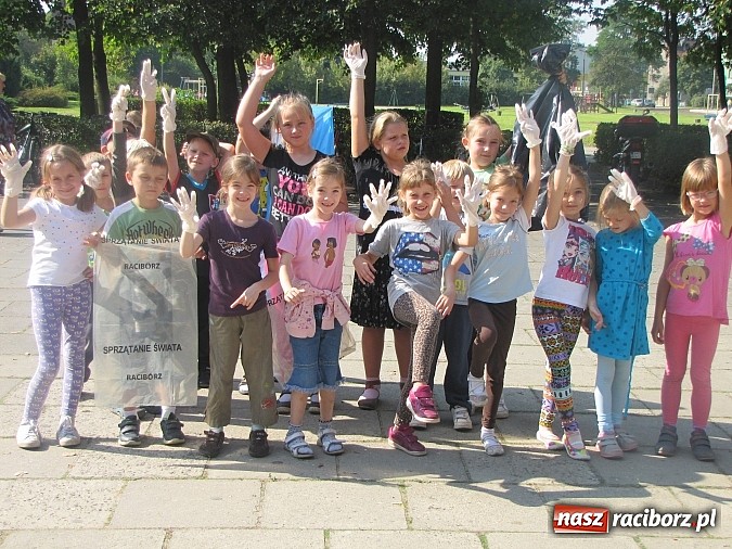 Zdjęcie w galerii na portalu naszraciborz.pl: Raciborzanie sprzątają swój mały świat! wiadomości z regionu
