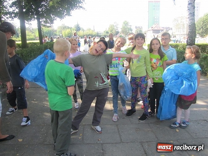 Zdjęcie w galerii na portalu naszraciborz.pl: Raciborzanie sprzątają swój mały świat! wiadomości z regionu