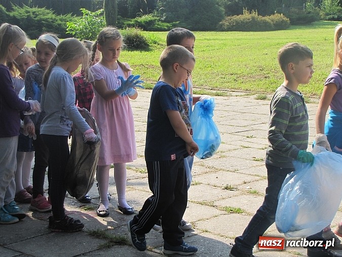 Zdjęcie w galerii na portalu naszraciborz.pl: Raciborzanie sprzątają swój mały świat! wiadomości z regionu