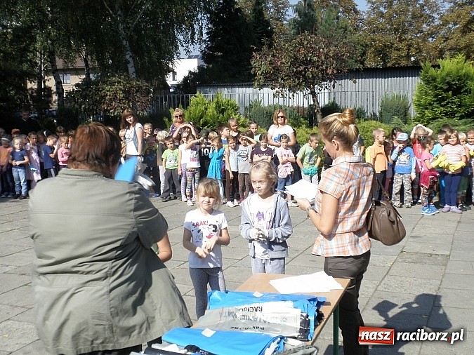 Zdjęcie w galerii na portalu naszraciborz.pl: Raciborzanie sprzątają swój mały świat! wiadomości z regionu