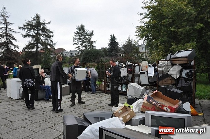 Zdjęcie w galerii na portalu naszraciborz.pl: Kolejne tony zużytego sprzętu elektrycznego! wiadomości z regionu