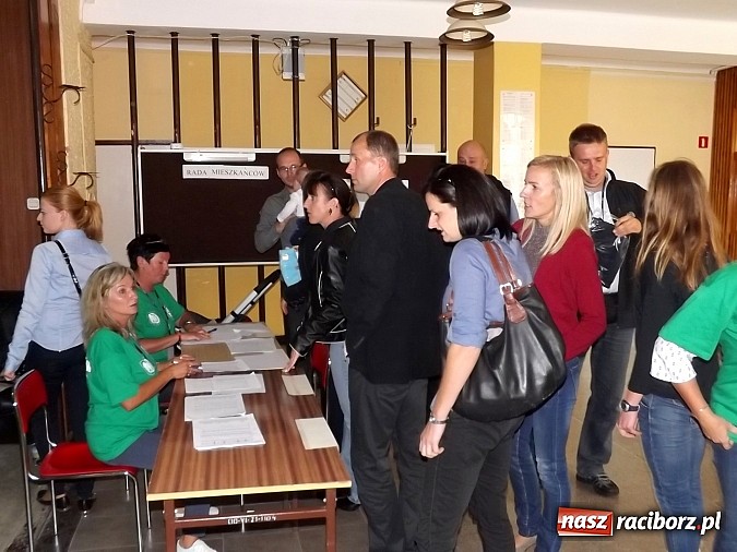 Zdjęcie w galerii na portalu naszraciborz.pl: Spotkanie po latach, czyli zjazd absolwent&oacute;w Studium, Kolegium i PWSZ wiadomości z regionu