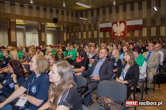 Zdjęcie w galerii na portalu naszraciborz.pl: Spotkanie po latach, czyli zjazd absolwent&oacute;w Studium, Kolegium i PWSZ wiadomości z regionu