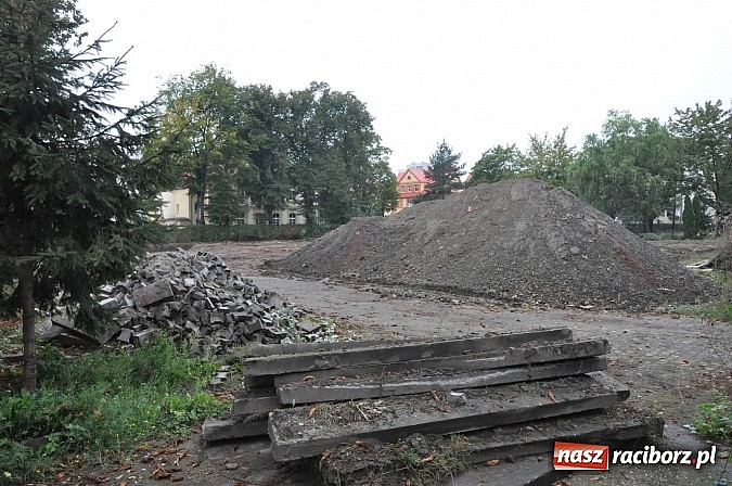 Zdjęcie w galerii na portalu naszraciborz.pl: Przy Kasprowicza powstaje nowy market wiadomości z regionu