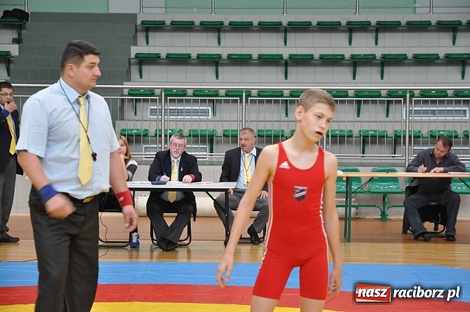 Zdjęcie w galerii na portalu naszraciborz.pl: Młodzi zapaśnicy rywalizowali w Arenie Rafako wiadomości z regionu