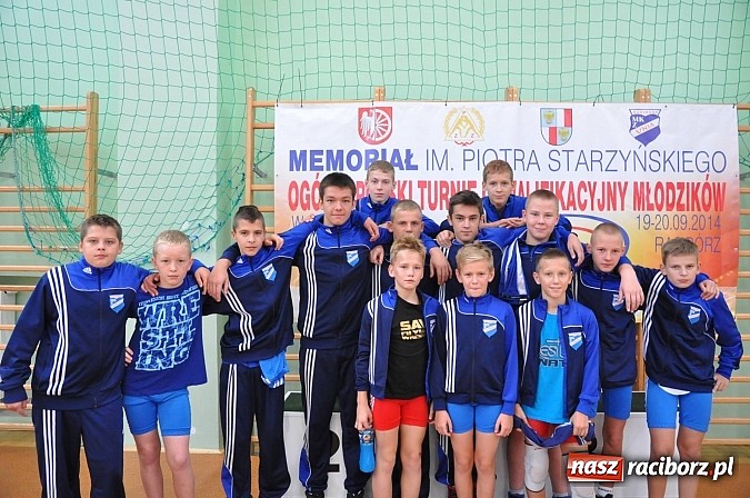 Zdjęcie w galerii na portalu naszraciborz.pl: Młodzi zapaśnicy rywalizowali w Arenie Rafako wiadomości z regionu