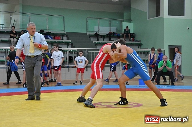 Zdjęcie w galerii na portalu naszraciborz.pl: Młodzi zapaśnicy rywalizowali w Arenie Rafako wiadomości z regionu