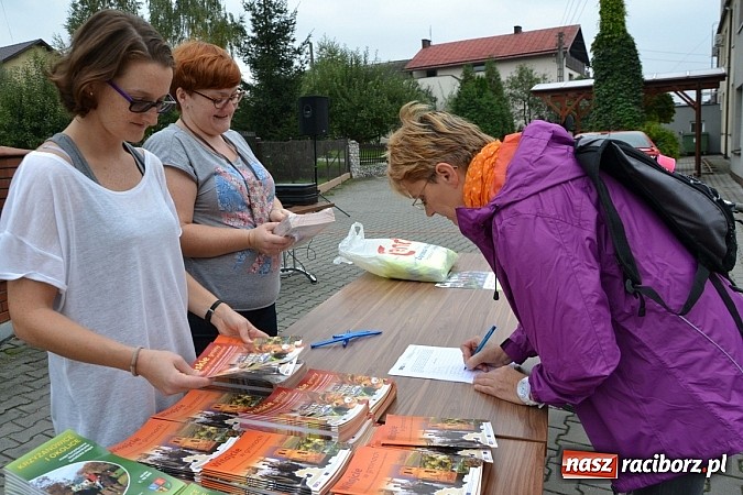Zdjęcie w galerii na portalu naszraciborz.pl: Ponad dwustu cyklistów na otwarciu nowej ścieżki rowerowej - Hackiej Cesty wiadomości z regionu