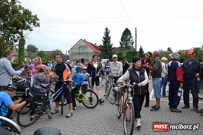 Zdjęcie w galerii na portalu naszraciborz.pl: Ponad dwustu cyklistów na otwarciu nowej ścieżki rowerowej - Hackiej Cesty wiadomości z regionu