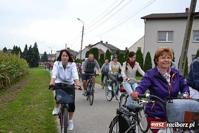Zdjęcie w galerii na portalu naszraciborz.pl: Ponad dwustu cyklistów na otwarciu nowej ścieżki rowerowej - Hackiej Cesty wiadomości z regionu