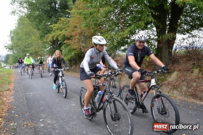 Zdjęcie w galerii na portalu naszraciborz.pl: Ponad dwustu cyklistów na otwarciu nowej ścieżki rowerowej - Hackiej Cesty wiadomości z regionu