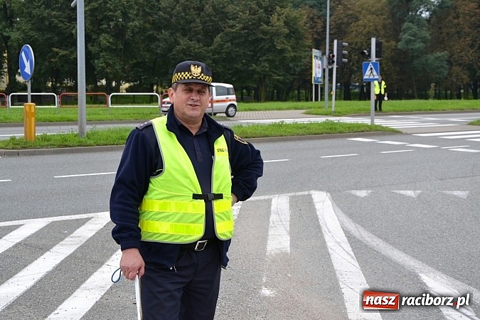 Zdjęcie w galerii na portalu naszraciborz.pl: Ponad dwustu cyklistów na otwarciu nowej ścieżki rowerowej - Hackiej Cesty wiadomości z regionu