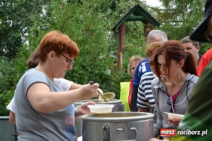 Zdjęcie w galerii na portalu naszraciborz.pl: Ponad dwustu cyklistów na otwarciu nowej ścieżki rowerowej - Hackiej Cesty wiadomości z regionu