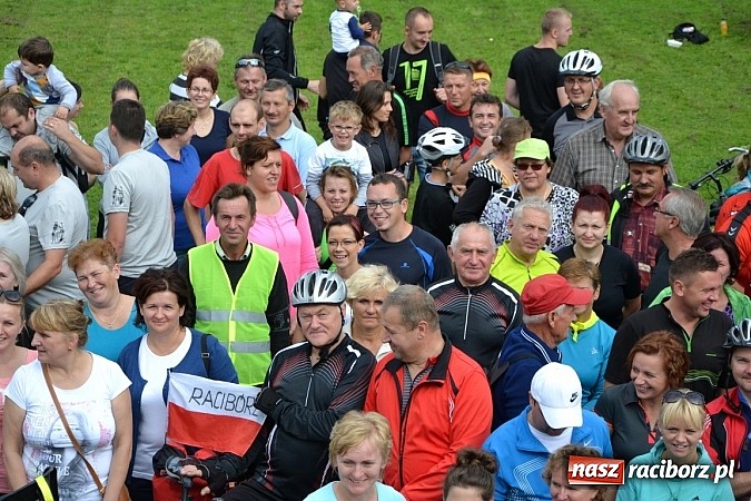 Zdjęcie w galerii na portalu naszraciborz.pl: Ponad dwustu cyklistów na otwarciu nowej ścieżki rowerowej - Hackiej Cesty wiadomości z regionu