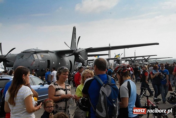 Zdjęcie w galerii na portalu naszraciborz.pl: Tysiące widzów na Dniach NATO w Ostrawie wiadomości z regionu