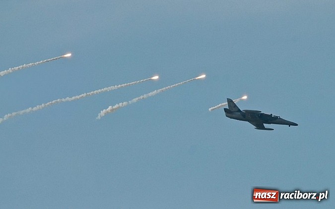 Zdjęcie w galerii na portalu naszraciborz.pl: Tysiące widzów na Dniach NATO w Ostrawie wiadomości z regionu