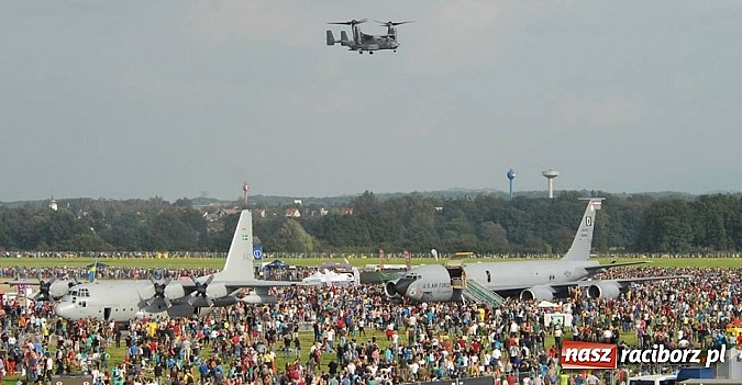 Zdjęcie w galerii na portalu naszraciborz.pl: Tysiące widzów na Dniach NATO w Ostrawie wiadomości z regionu