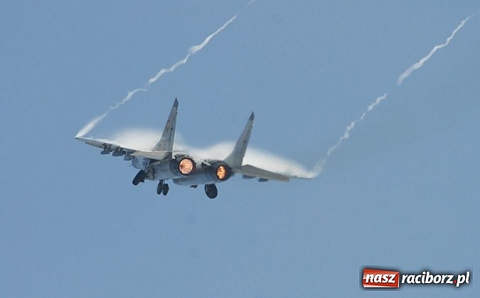 Zdjęcie w galerii na portalu naszraciborz.pl: Tysiące widzów na Dniach NATO w Ostrawie wiadomości z regionu