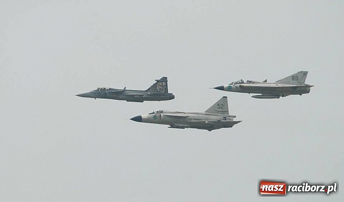 Zdjęcie w galerii na portalu naszraciborz.pl: Tysiące widzów na Dniach NATO w Ostrawie wiadomości z regionu