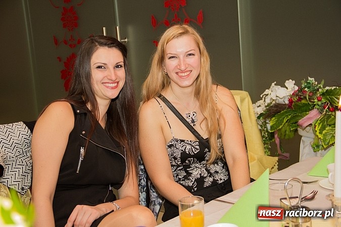 Zdjęcie w galerii na portalu naszraciborz.pl: Bal absolwentów PWSZ, Studium i Kolegium wiadomości z regionu