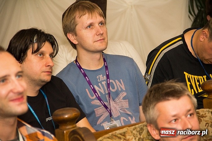 Zdjęcie w galerii na portalu naszraciborz.pl: Dzień celebracji Riverwash. Miłośnicy starych platform zjechali do Raciborza wiadomości z regionu