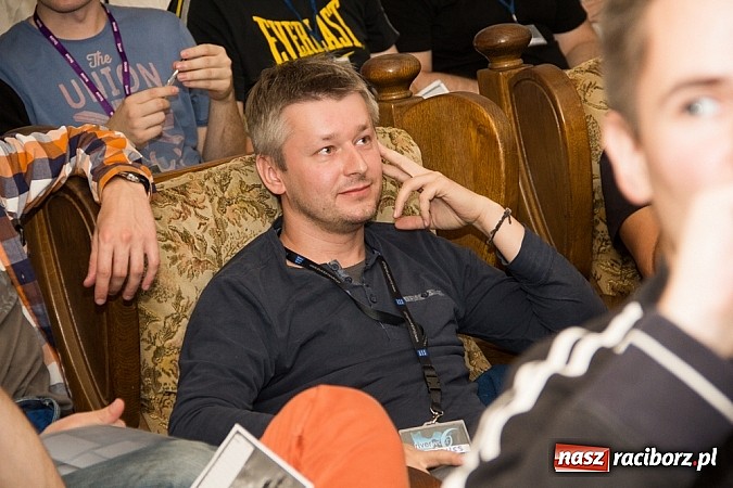 Zdjęcie w galerii na portalu naszraciborz.pl: Dzień celebracji Riverwash. Miłośnicy starych platform zjechali do Raciborza wiadomości z regionu