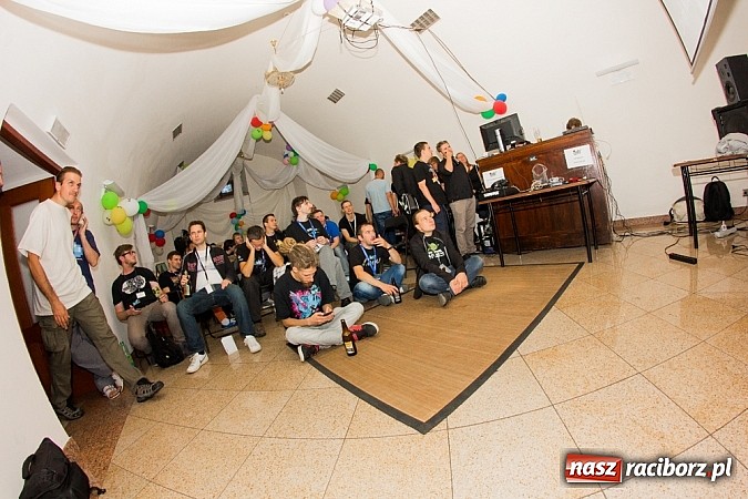 Zdjęcie w galerii na portalu naszraciborz.pl: Dzień celebracji Riverwash. Miłośnicy starych platform zjechali do Raciborza wiadomości z regionu