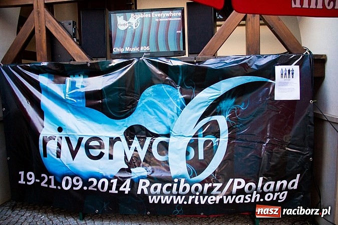 Zdjęcie w galerii na portalu naszraciborz.pl: Dzień celebracji Riverwash. Miłośnicy starych platform zjechali do Raciborza wiadomości z regionu