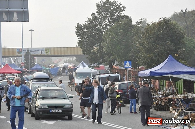 Zdjęcie w galerii na portalu naszraciborz.pl: Jesienny Jarmark na Granicy w Chałupkach wiadomości z regionu