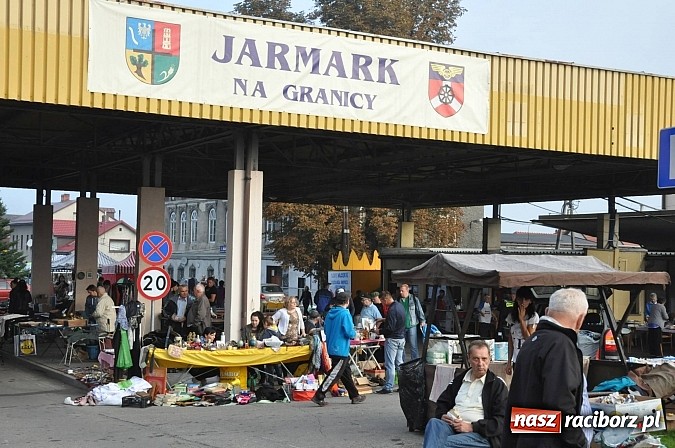Zdjęcie w galerii na portalu naszraciborz.pl: Jesienny Jarmark na Granicy w Chałupkach wiadomości z regionu